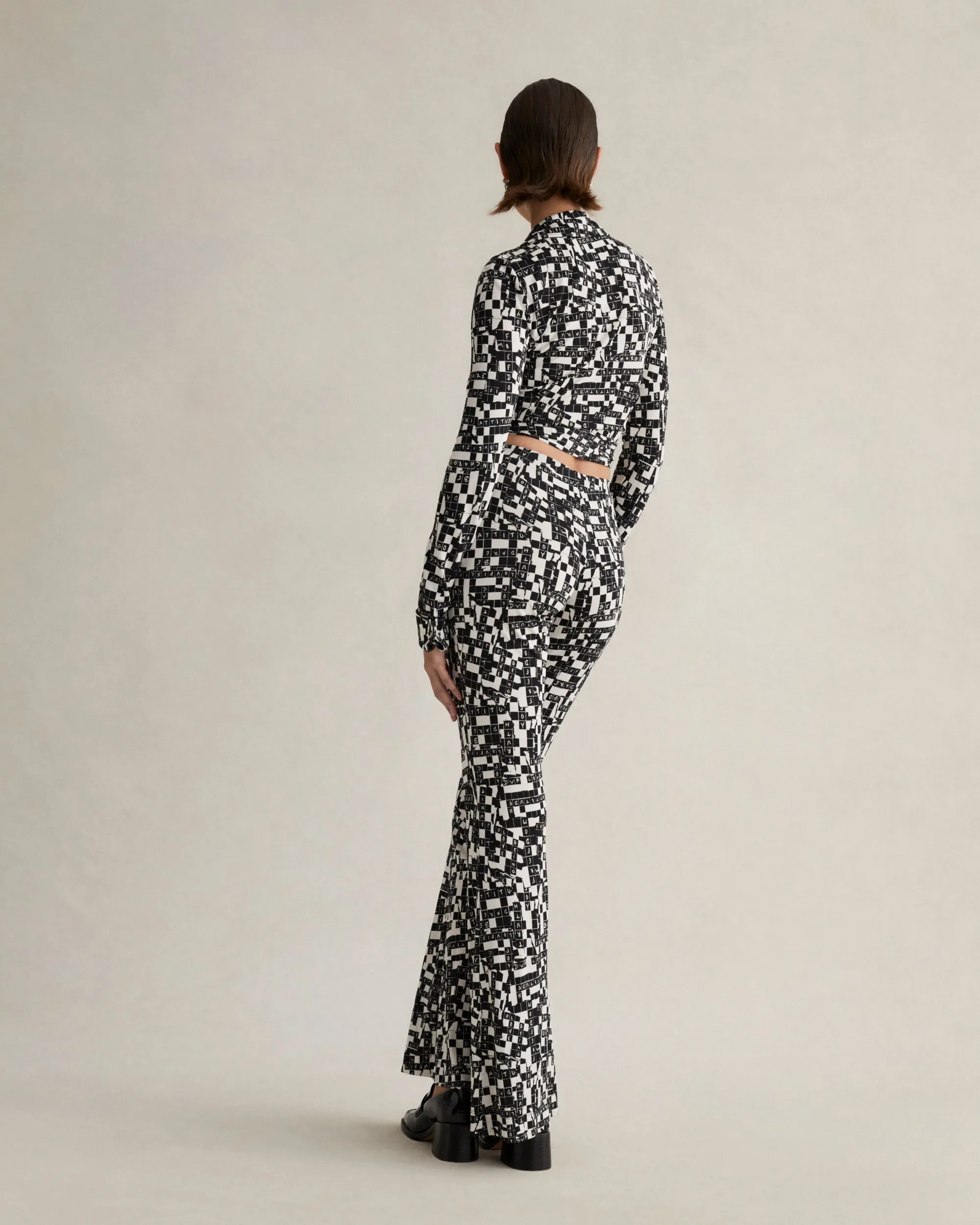 DVFBOBBIE TOPDVF 50TH CROSS WORD BLACK