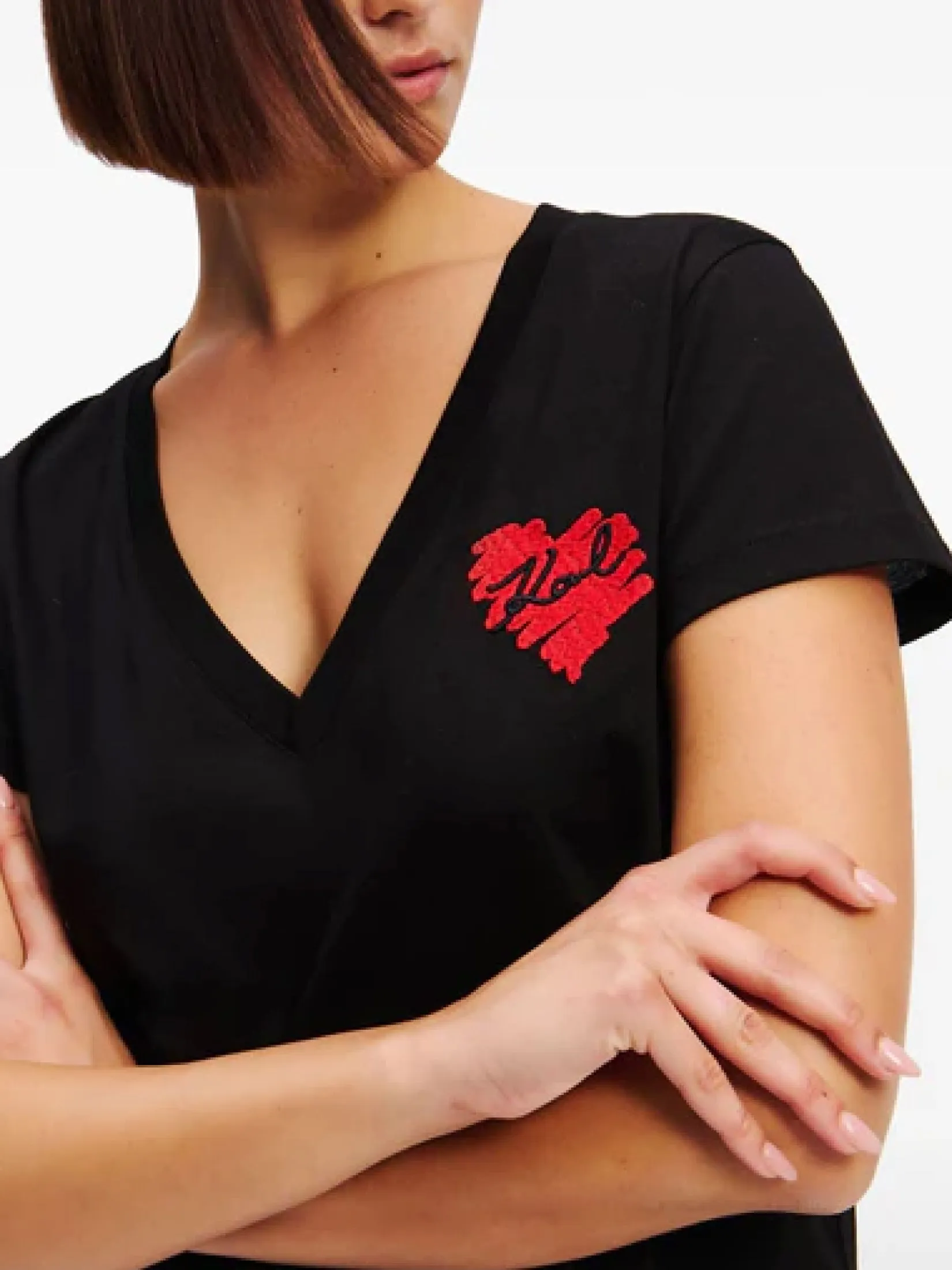 HEART V-NECK T-SHIRT