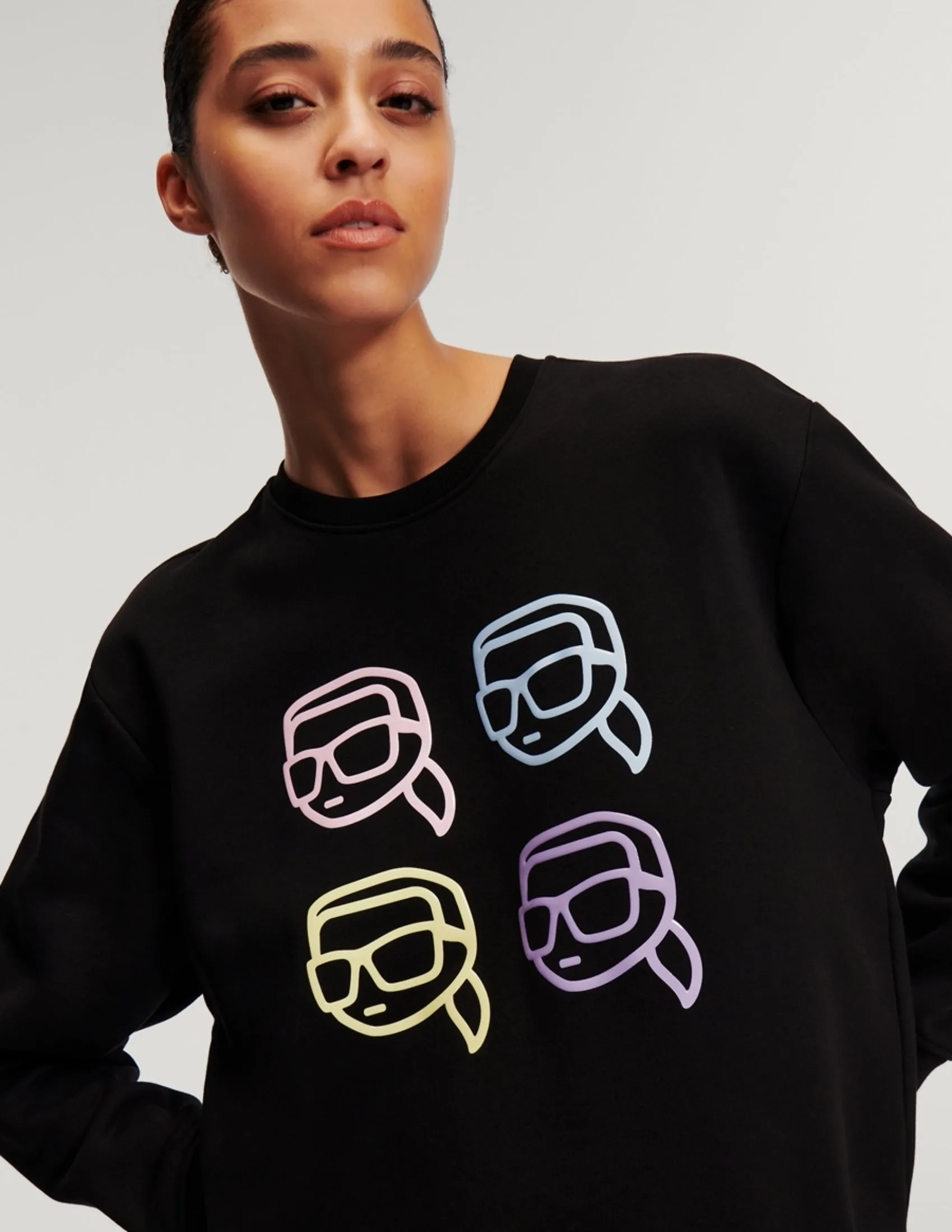 IKONIK 2.0 OUTLINE SWEATSHIRT