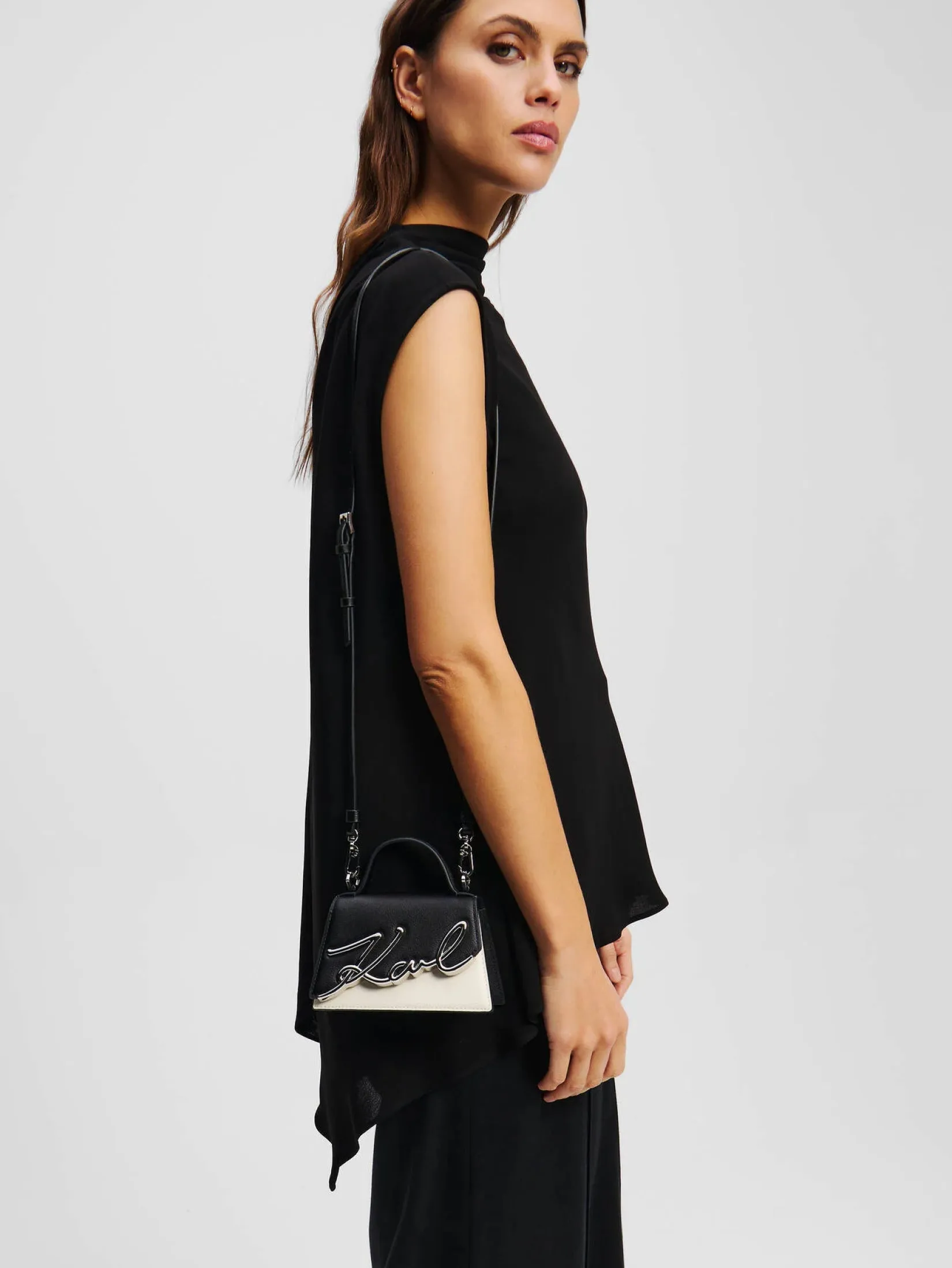 K/SIGNATURE 2.0 NANO BAG B/W