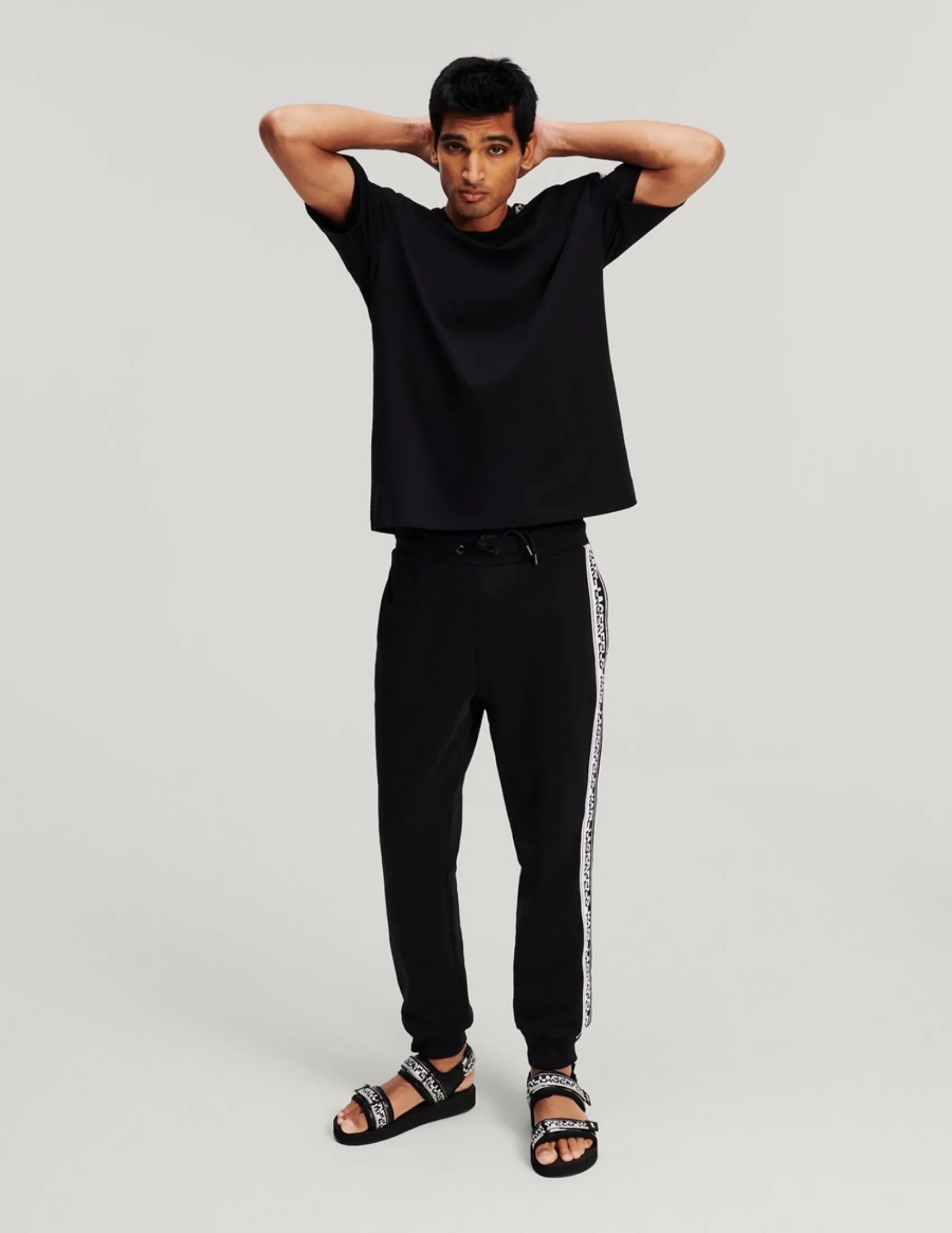 LOGO KNIT TAPE SLEEVE T-SHIRT BLACK