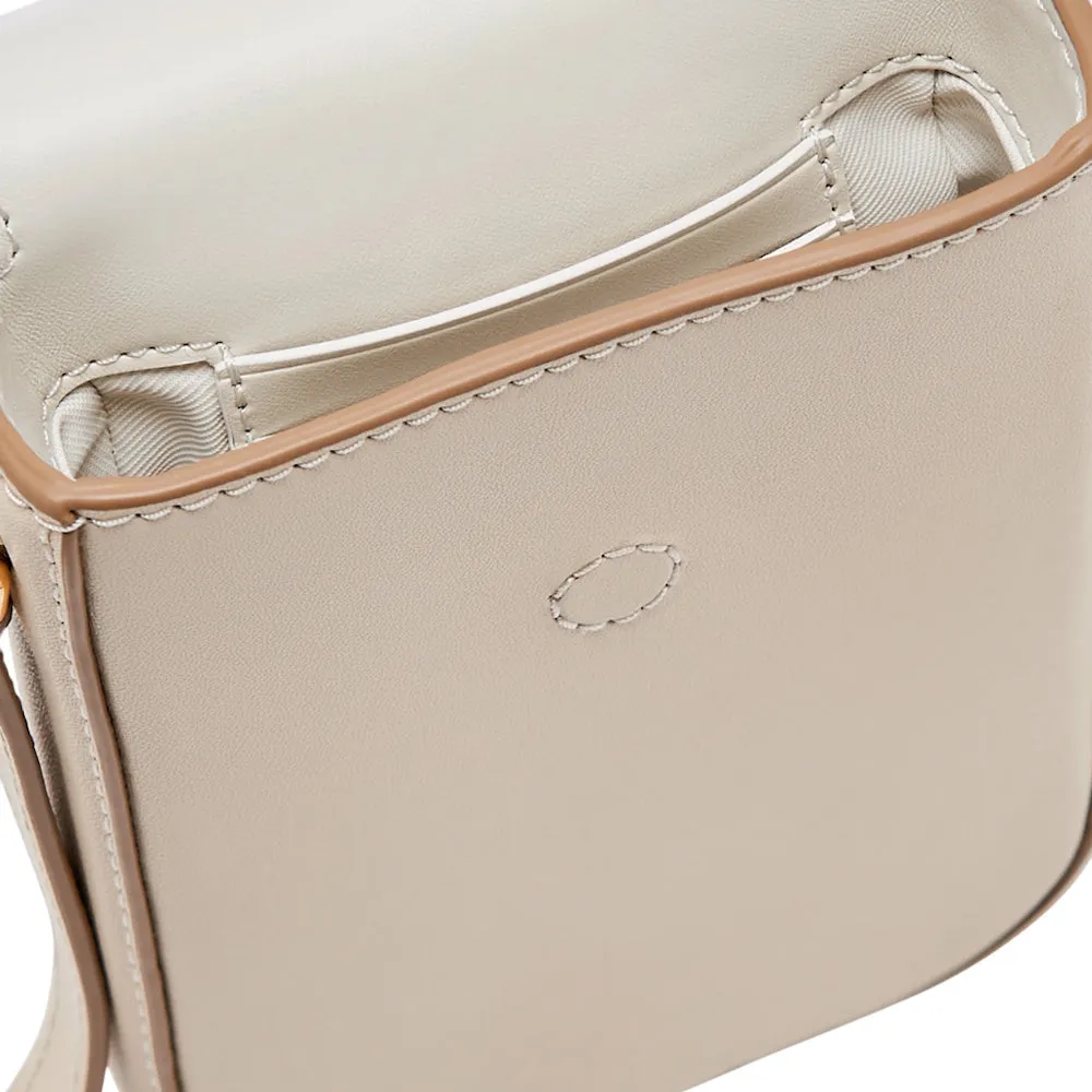 THE LEATHER BILLFOLD WALLET